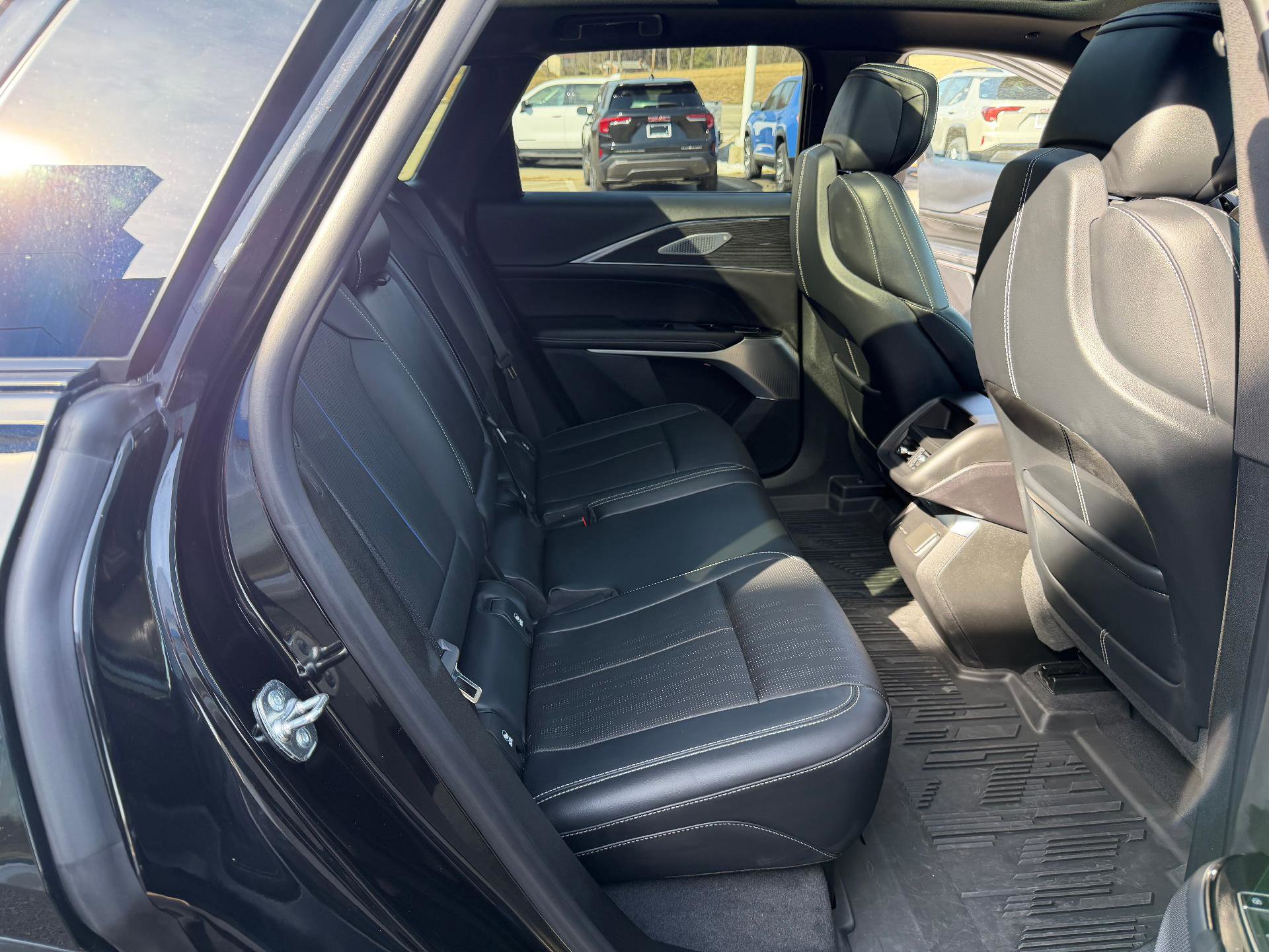 Used 2024 Cadillac Lyriq Luxury w/ LPO, Floor Liner Package image 37