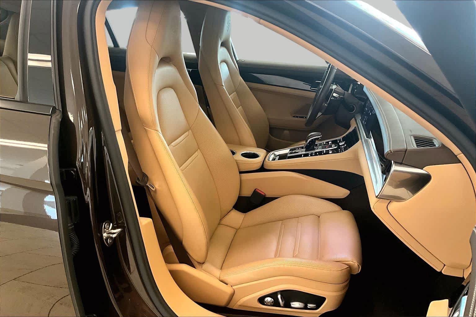 Used 2018 Porsche Panamera 4 AWD/4WD image 8