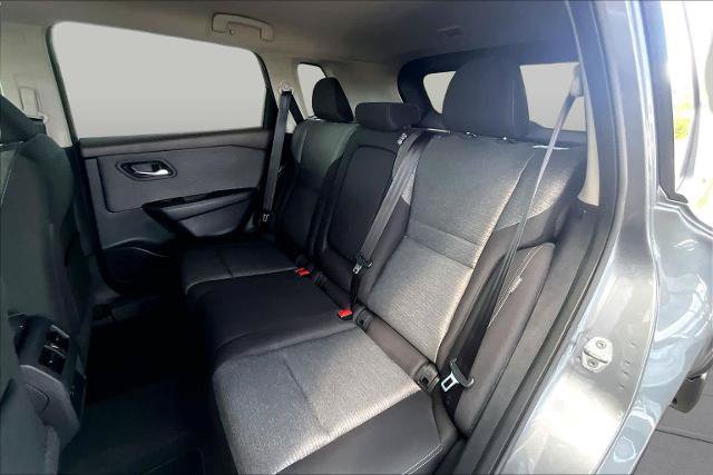 Certified 2022 Nissan Rogue SV FWD image 19