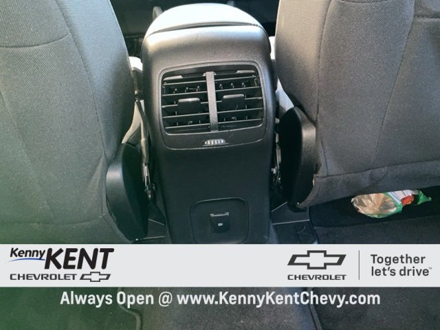 Used 2020 Ford Escape SE image 12