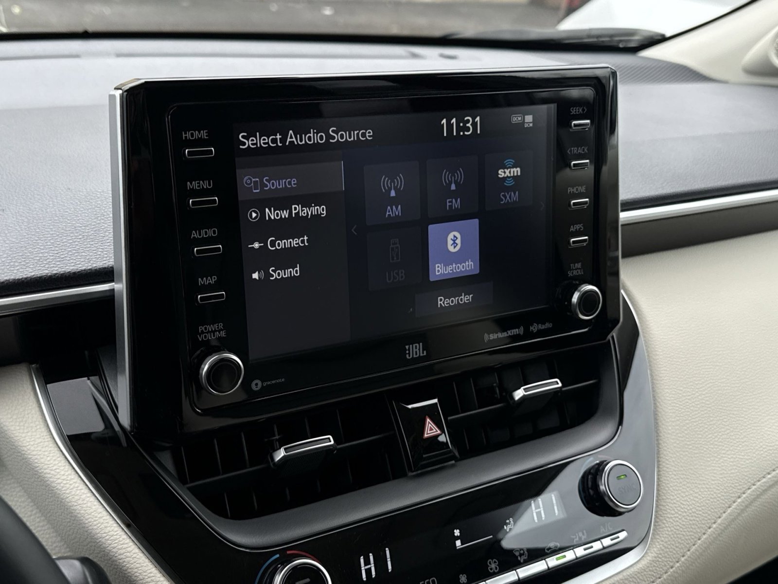 Used 2022 Toyota Corolla Cross XLE w/ Convenience Package image 18