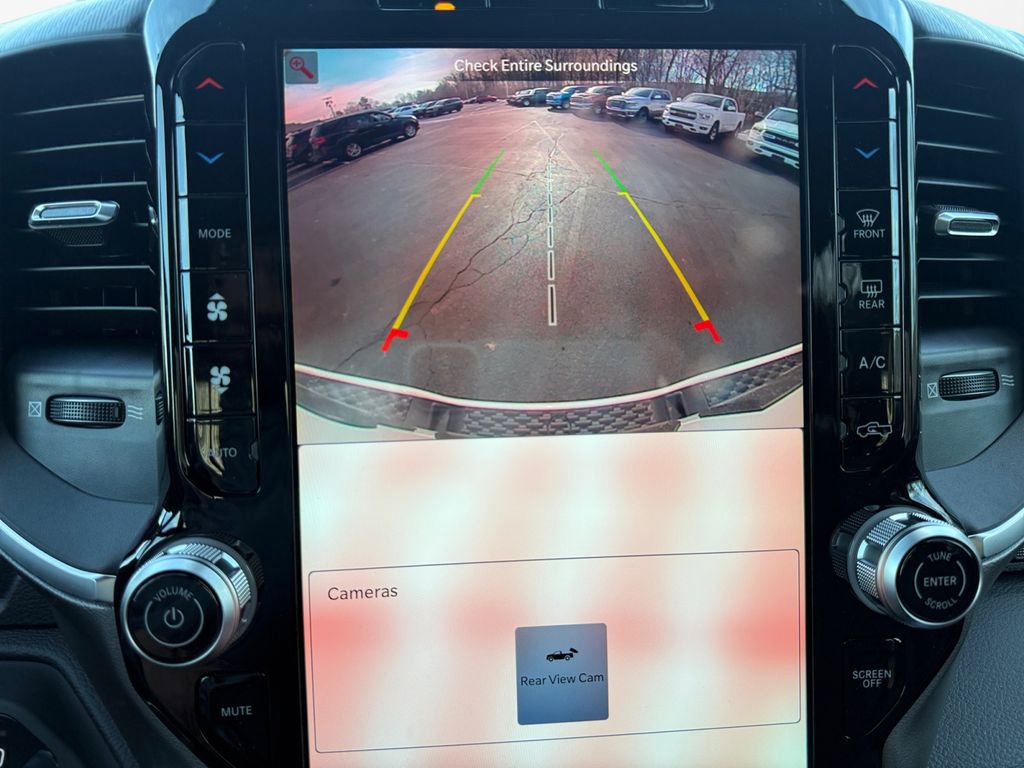 New 2026 RAM 1500 4x4 Crew Cab image 13