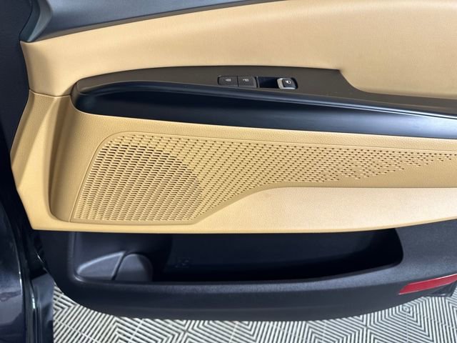 Used 2024 Kia Carnival LX image 29