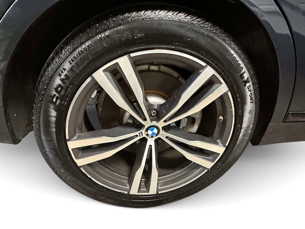 Used 2019 BMW X7 xDrive40i w/ Premium Package AWD/4WD image 9