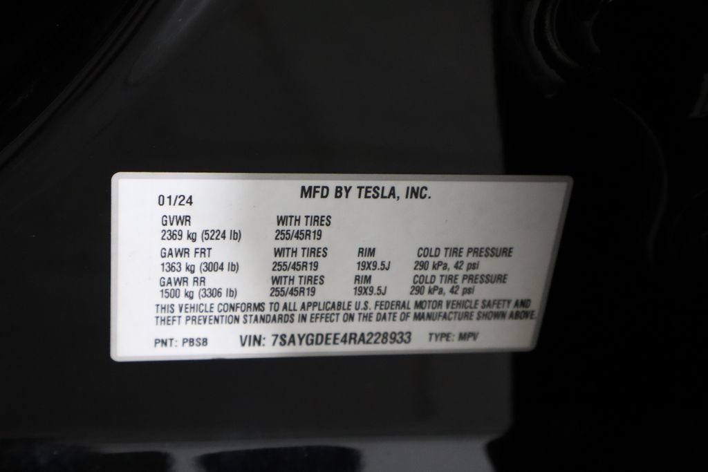 Used 2024 Tesla Model Y Long Range AWD/4WD image 44