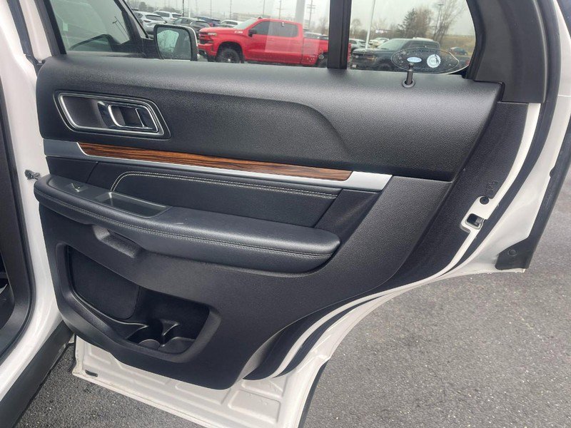 Used 2019 Ford Explorer Limited image 14