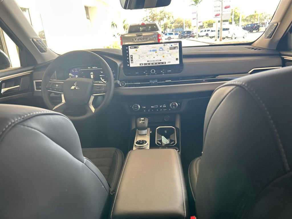 New 2026 Mitsubishi Outlander SE image 27