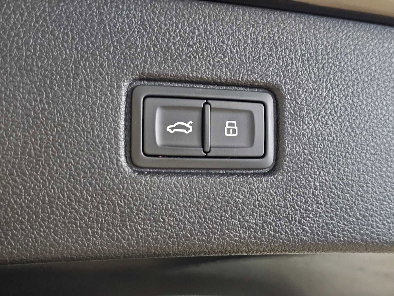 Used 2023 Audi Q7 2.0T Premium Plus w/ Premium Plus Package image 16