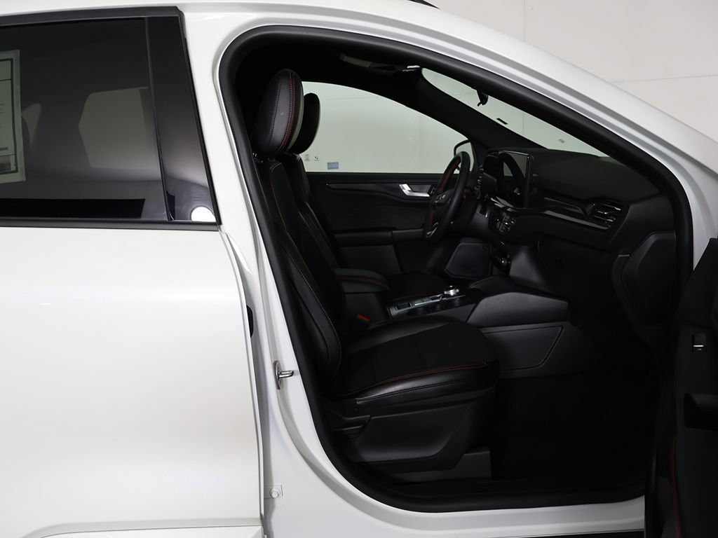 Used 2024 Ford Escape ST-Line w/ Tech Pack #1 AWD/4WD image 28