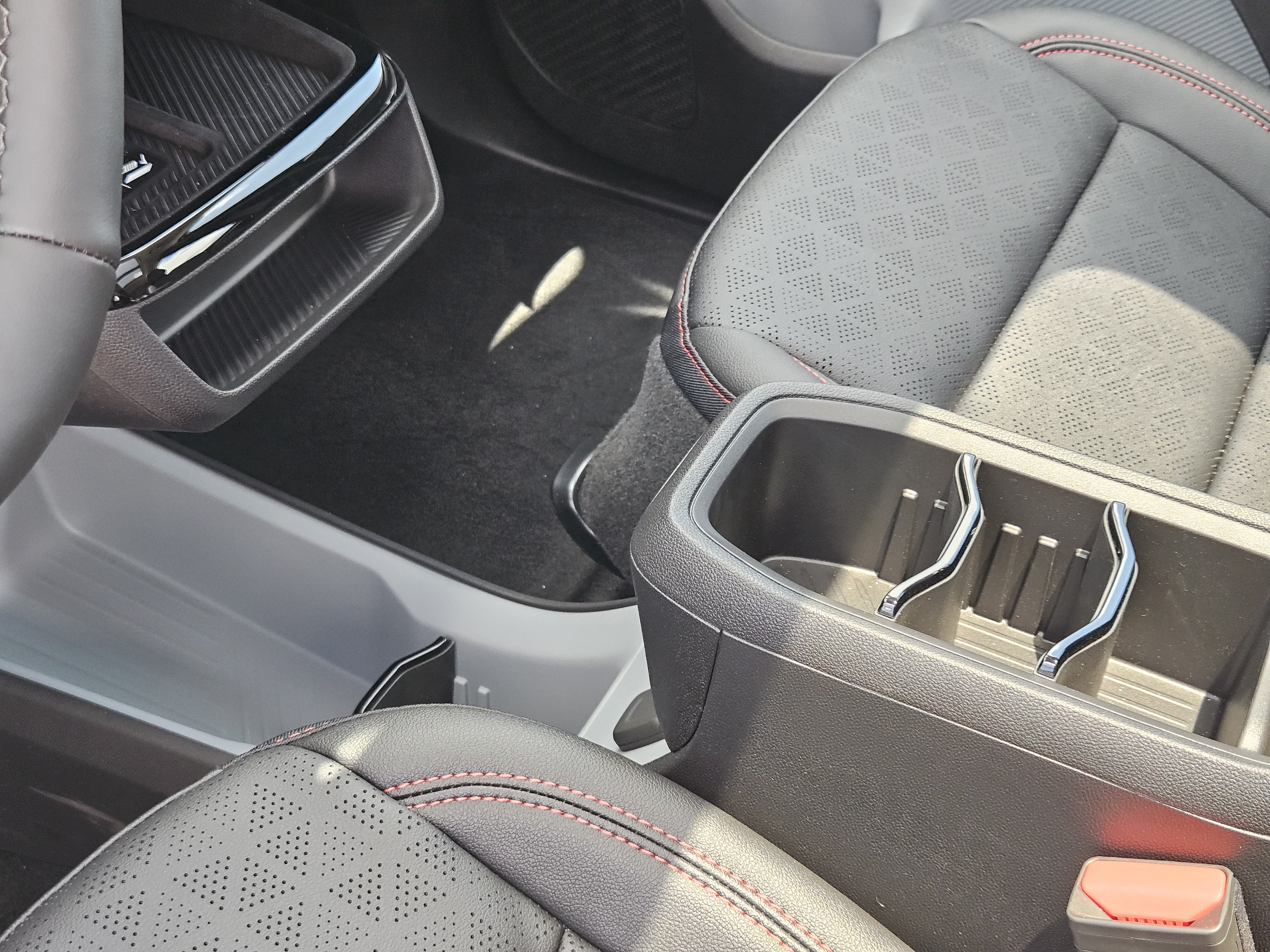 New 2027 Chevrolet Bolt RS w/ Technology Package FWD image 17