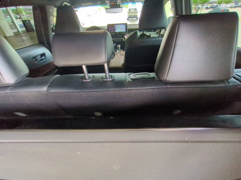 Used 2021 Toyota Venza Limited AWD/4WD image 33