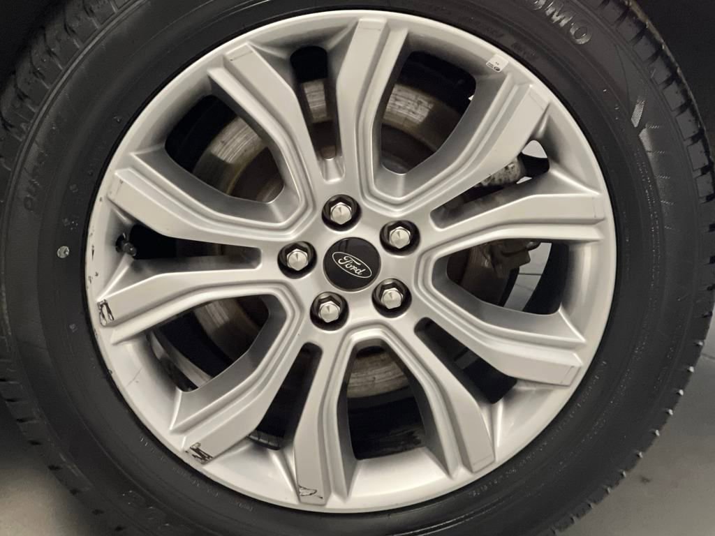 Used 2024 Ford Edge Titanium image 59