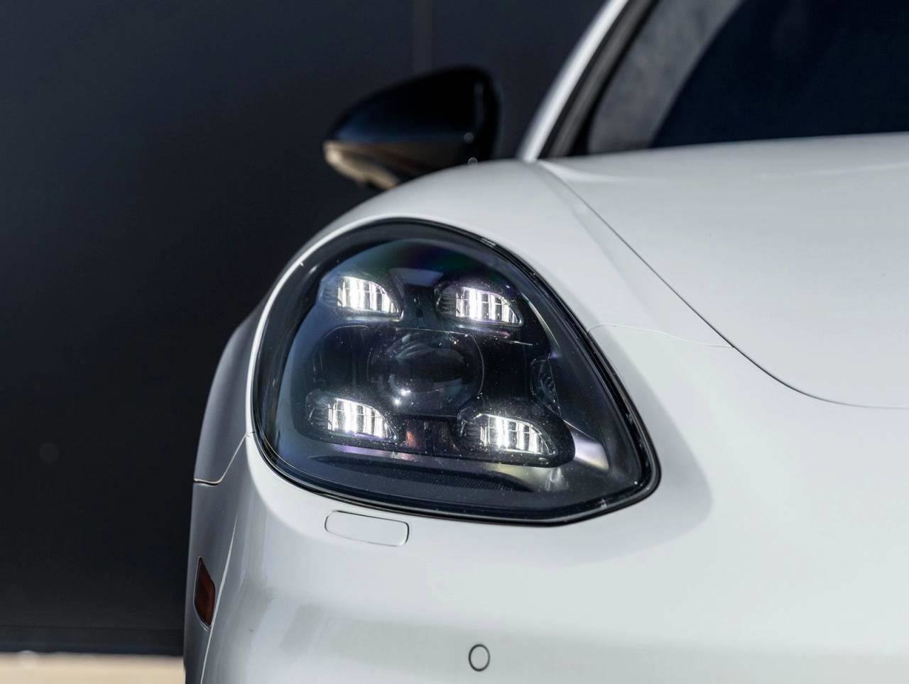 Used 2020 Porsche Panamera GTS image 61