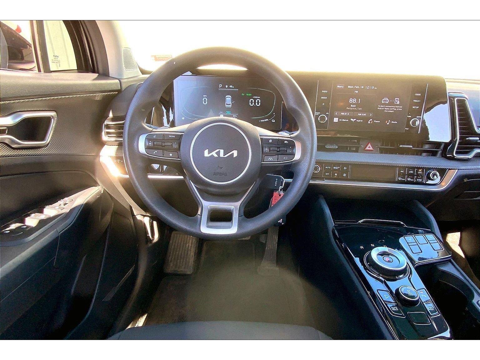 Used 2023 Kia Sportage LX image 5