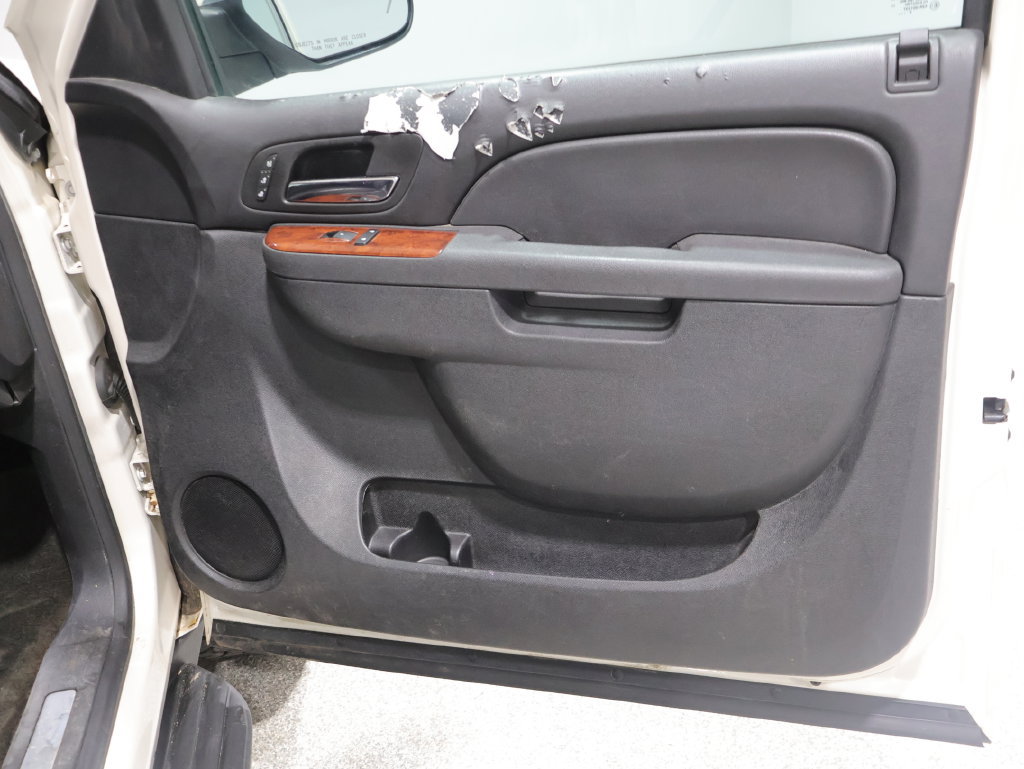 Used 2013 Chevrolet Suburban LTZ AWD/4WD image 26