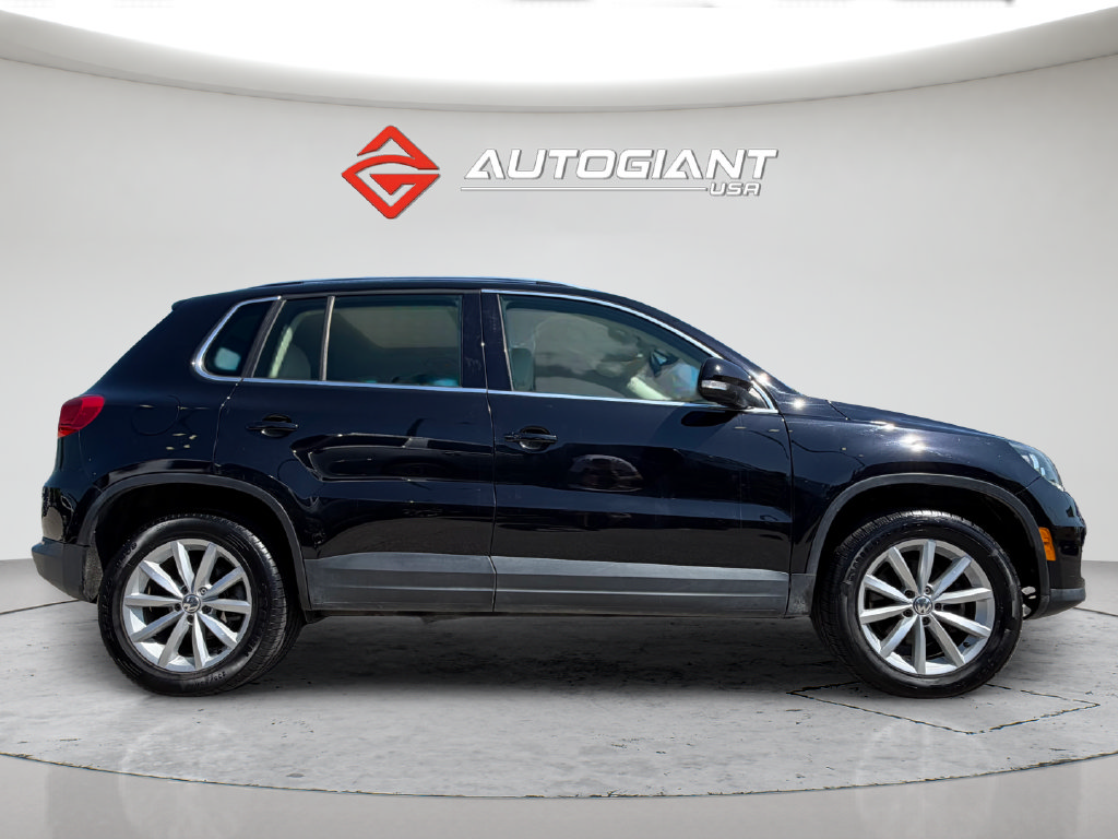 Used 2017 Volkswagen Tiguan Wolfsburg Edition FWD image 9