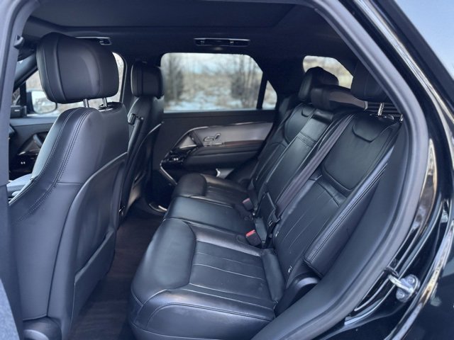 Used 2025 Land Rover Range Rover Sport SE image 14