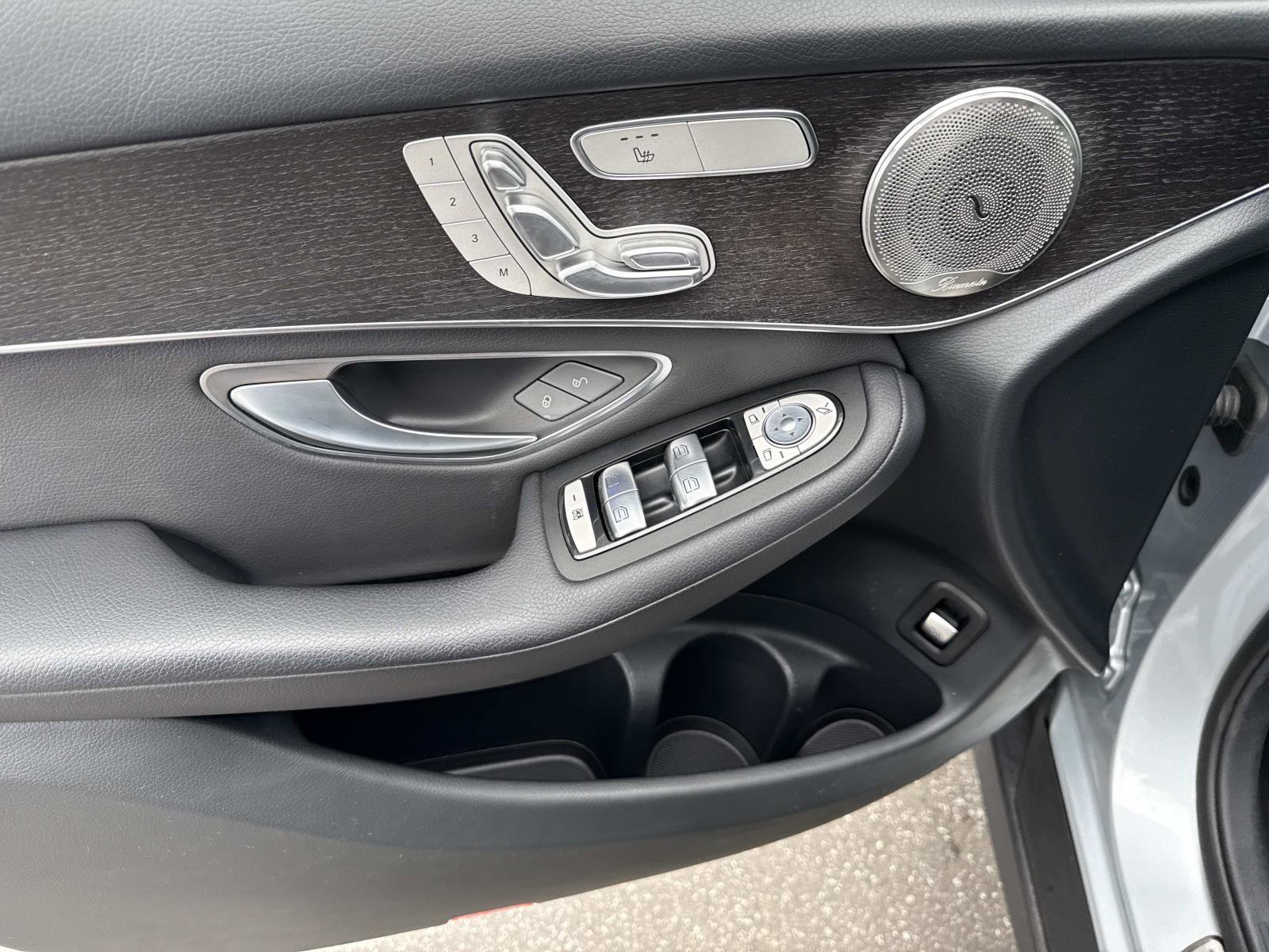 Used 2022 Mercedes-Benz GLC 300 4MATIC image 20