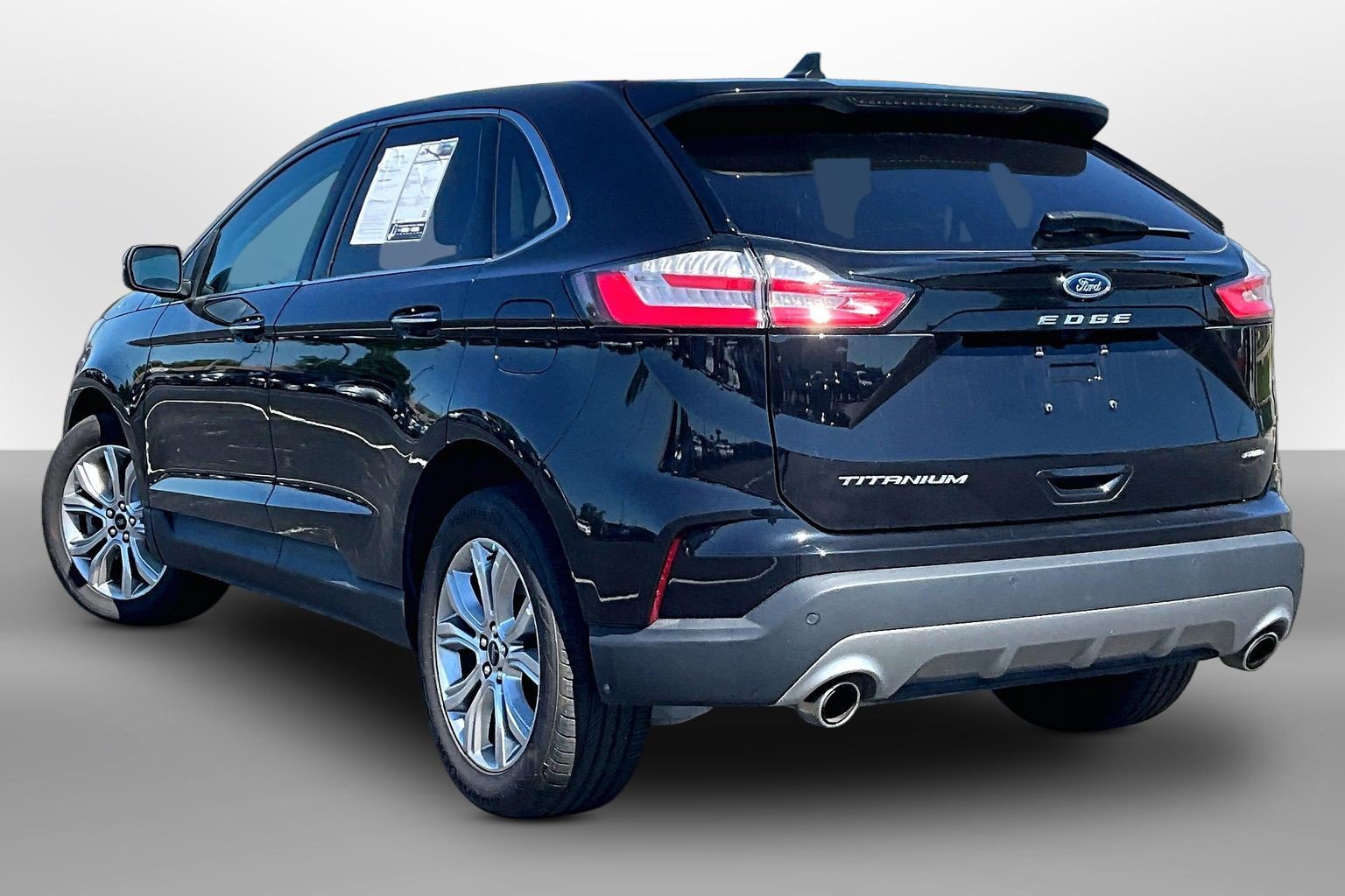 Used 2024 Ford Edge Titanium AWD/4WD image 10