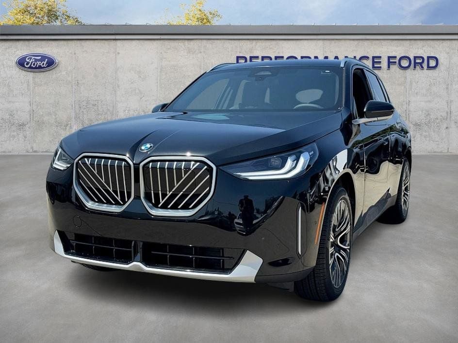 Used 2025 BMW X3 xDrive30i w/ Convenience Package image 2