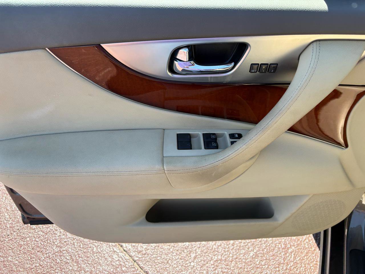 Used 2009 INFINITI FX35 2WD w/ Navigation Pkg image 9