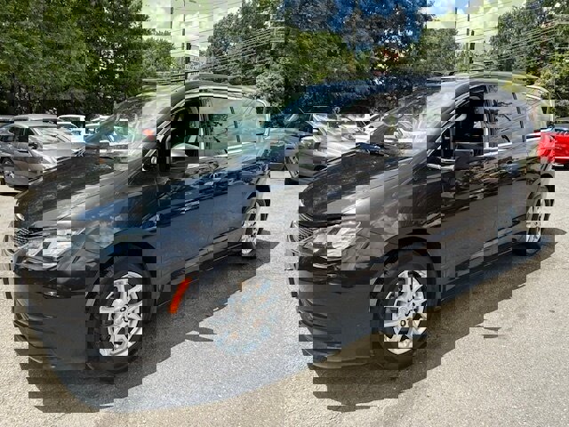 Used 2020 Chrysler Voyager Lxi image 1