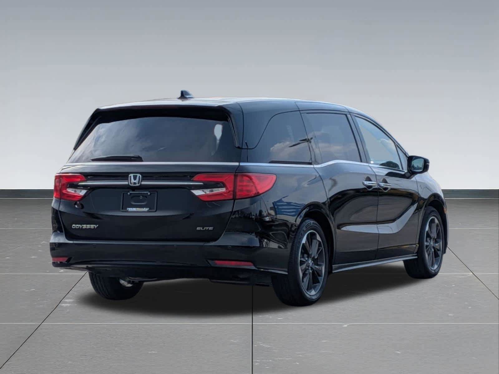 Certified 2023 Honda Odyssey Elite image 5