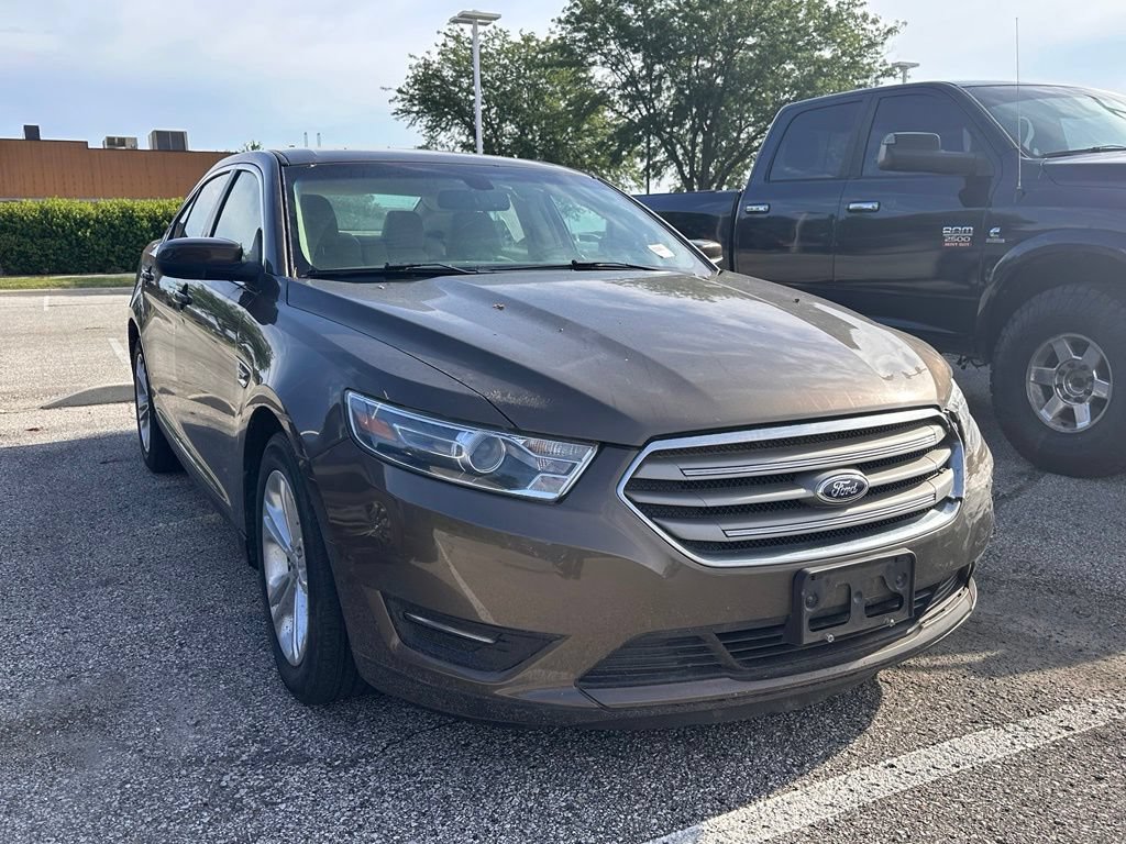 Used 2015 Ford Taurus SEL w/ Equipment Group 201A FWD image 3