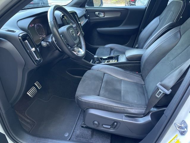 Used 2020 Volvo XC40 T5 R-Design w/ Protection Package AWD/4WD image 9