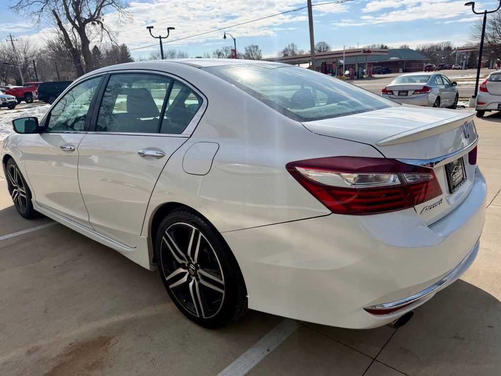 Used 2017 Honda Accord Sport Special Edition image 5