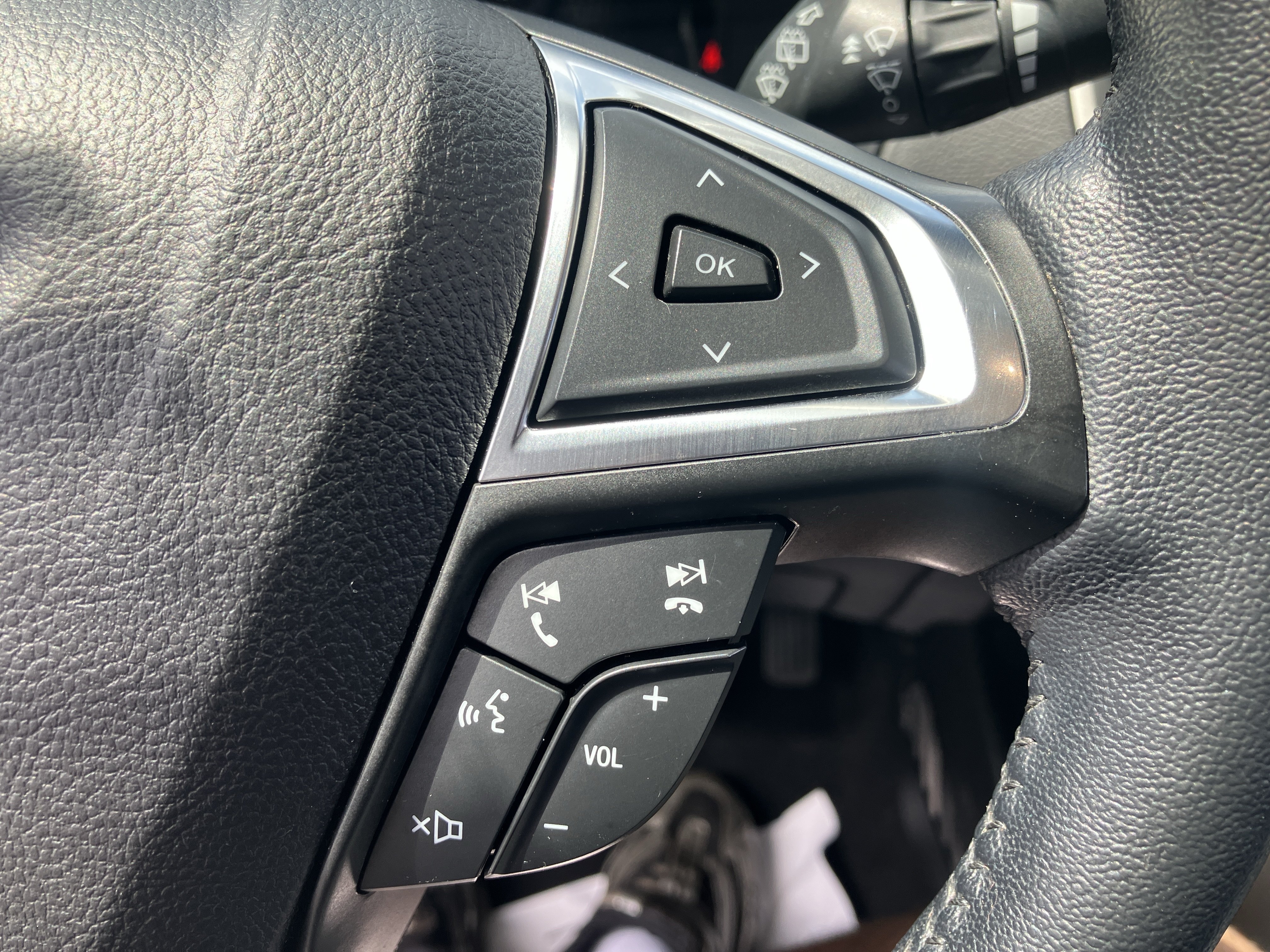 Certified 2022 Ford Edge SEL AWD/4WD image 24
