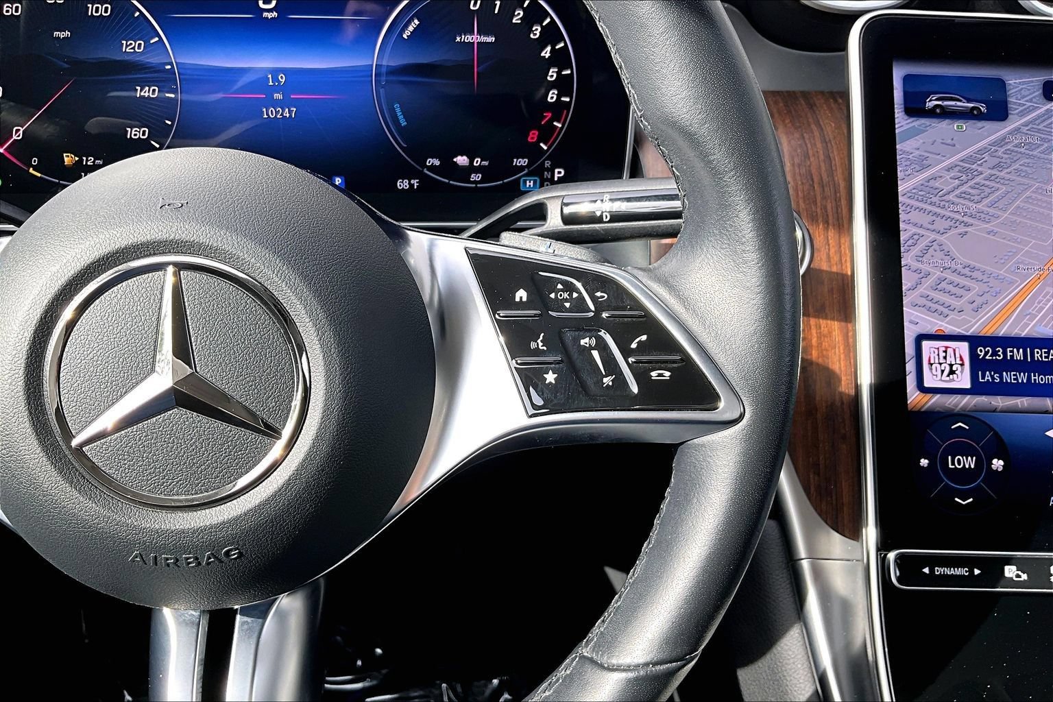 Used 2025 Mercedes-Benz GLC 350e 4MATIC image 19