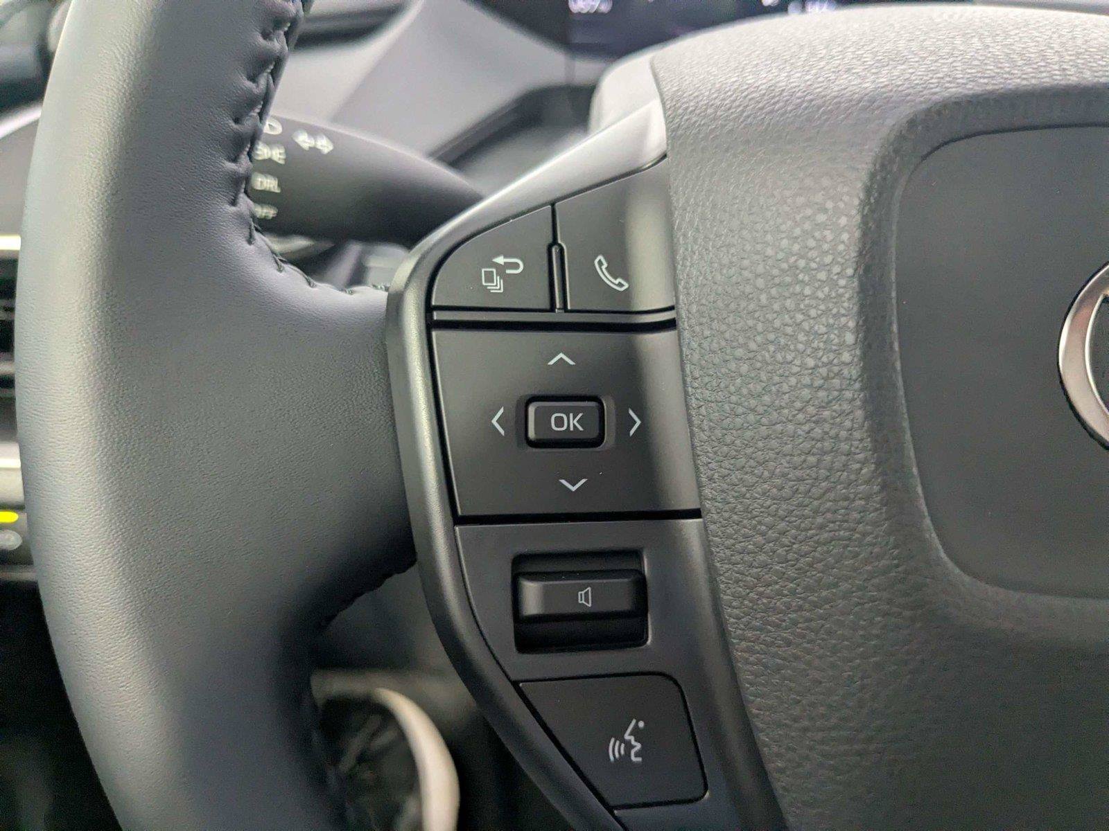 New 2027 Toyota Prius LE FWD image 11