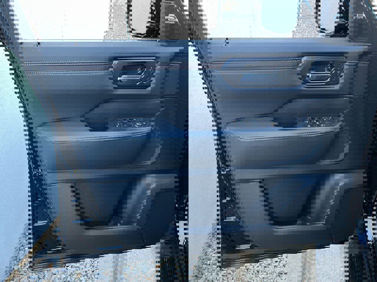 New 2026 Nissan Armada SL image 12