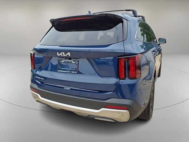 Used 2024 Kia Sorento S w/ Panoramic Sunroof Package FWD image 10