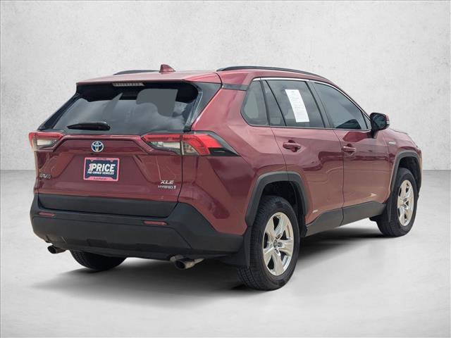 Used 2021 Toyota RAV4 XLE w/ Convenience Package image 5