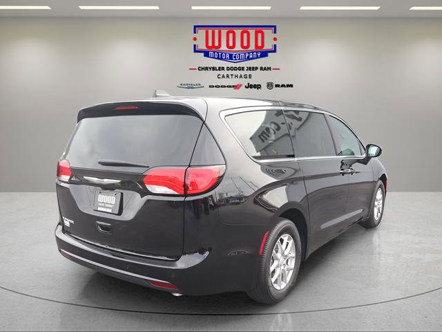 New 2026 Chrysler Voyager LX image 3