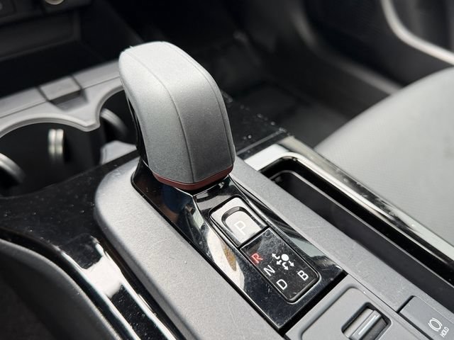 Used 2024 Toyota Prius Prime FWD image 25