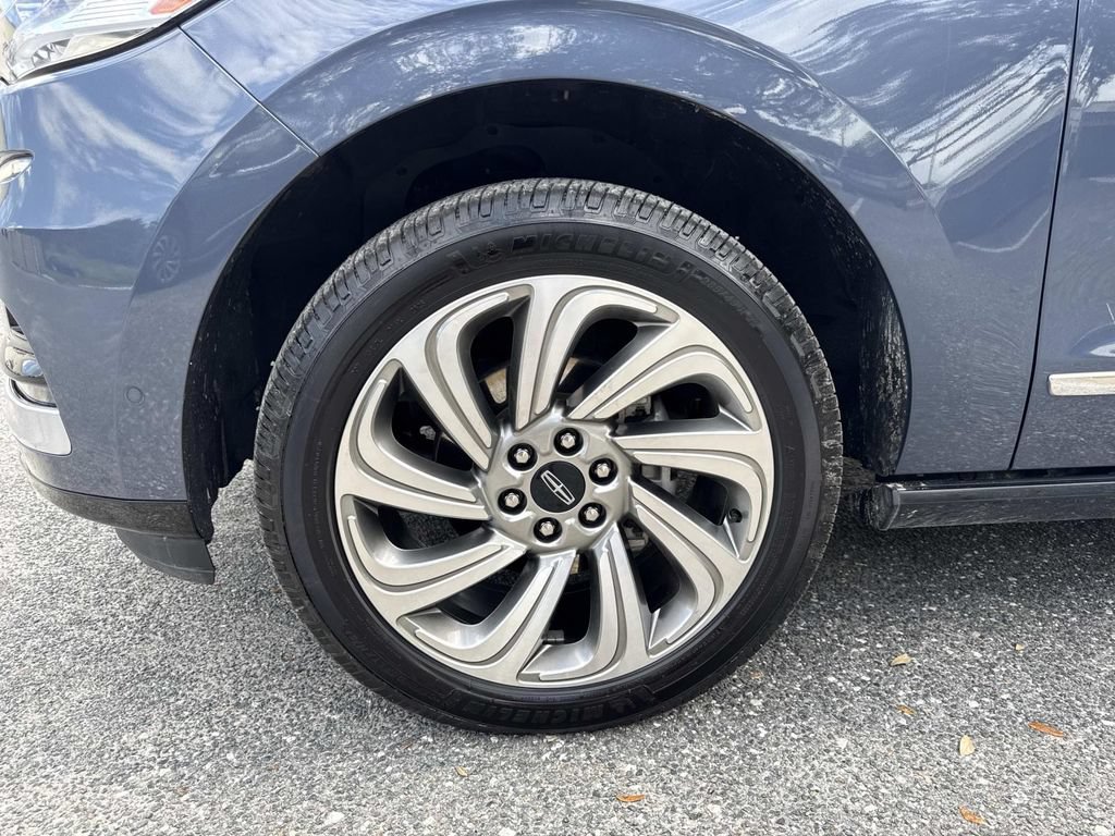 Certified 2022 Lincoln Navigator L Reserve AWD/4WD image 10