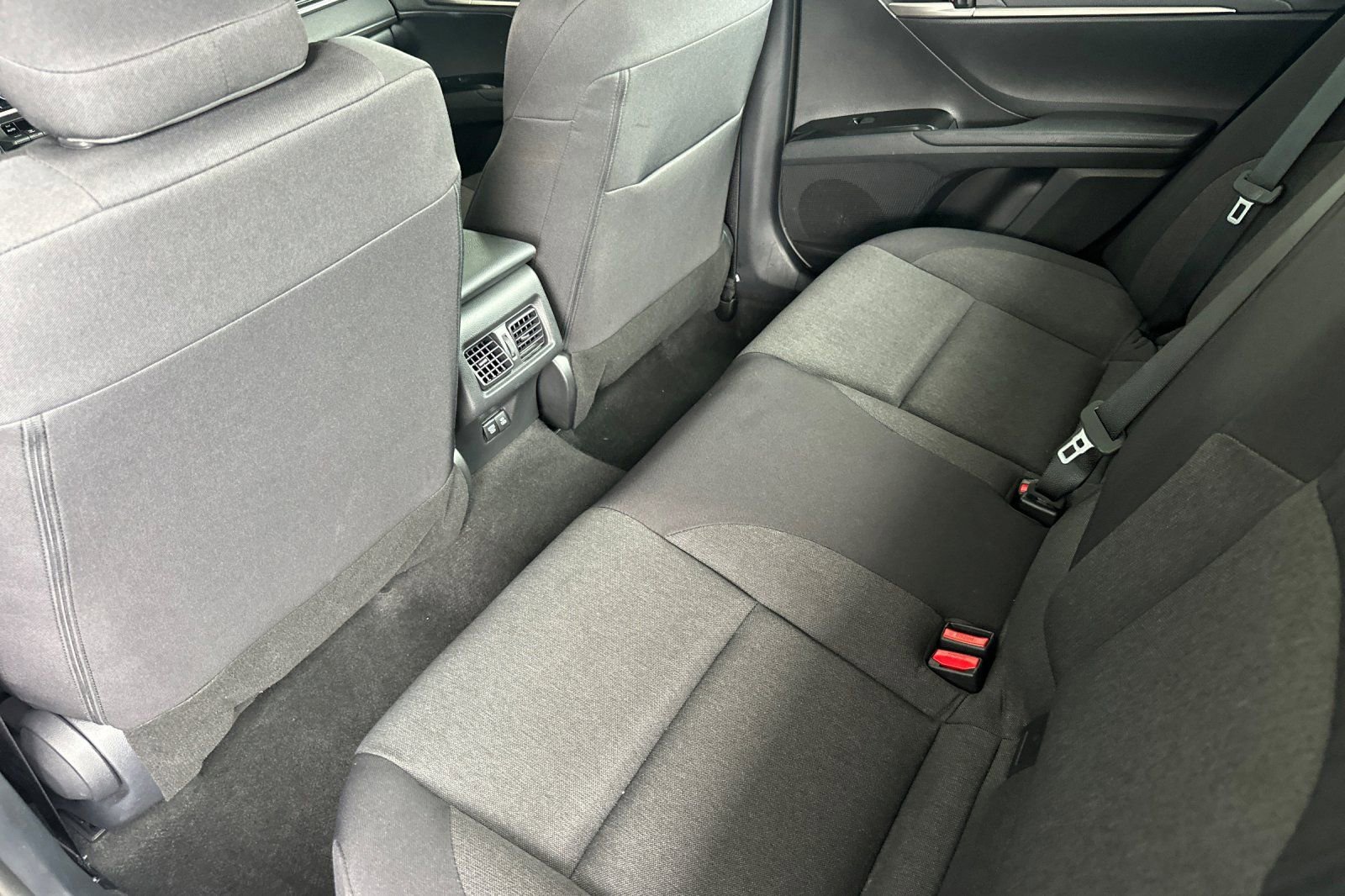 Used 2025 Toyota Camry LE image 14