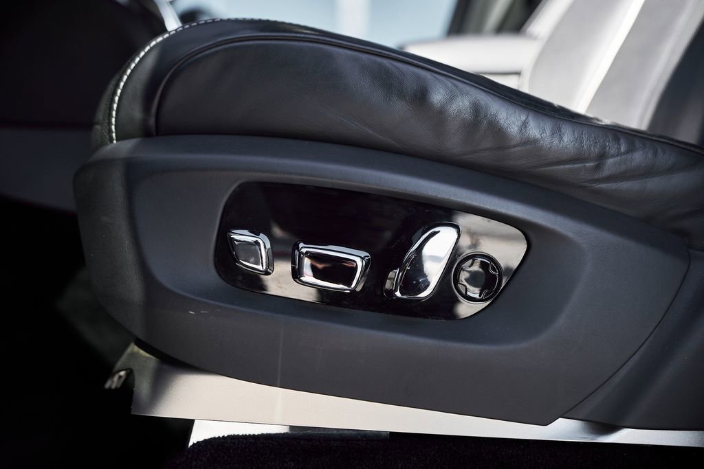 Used 2019 Rolls-Royce Cullinan AWD/4WD image 40