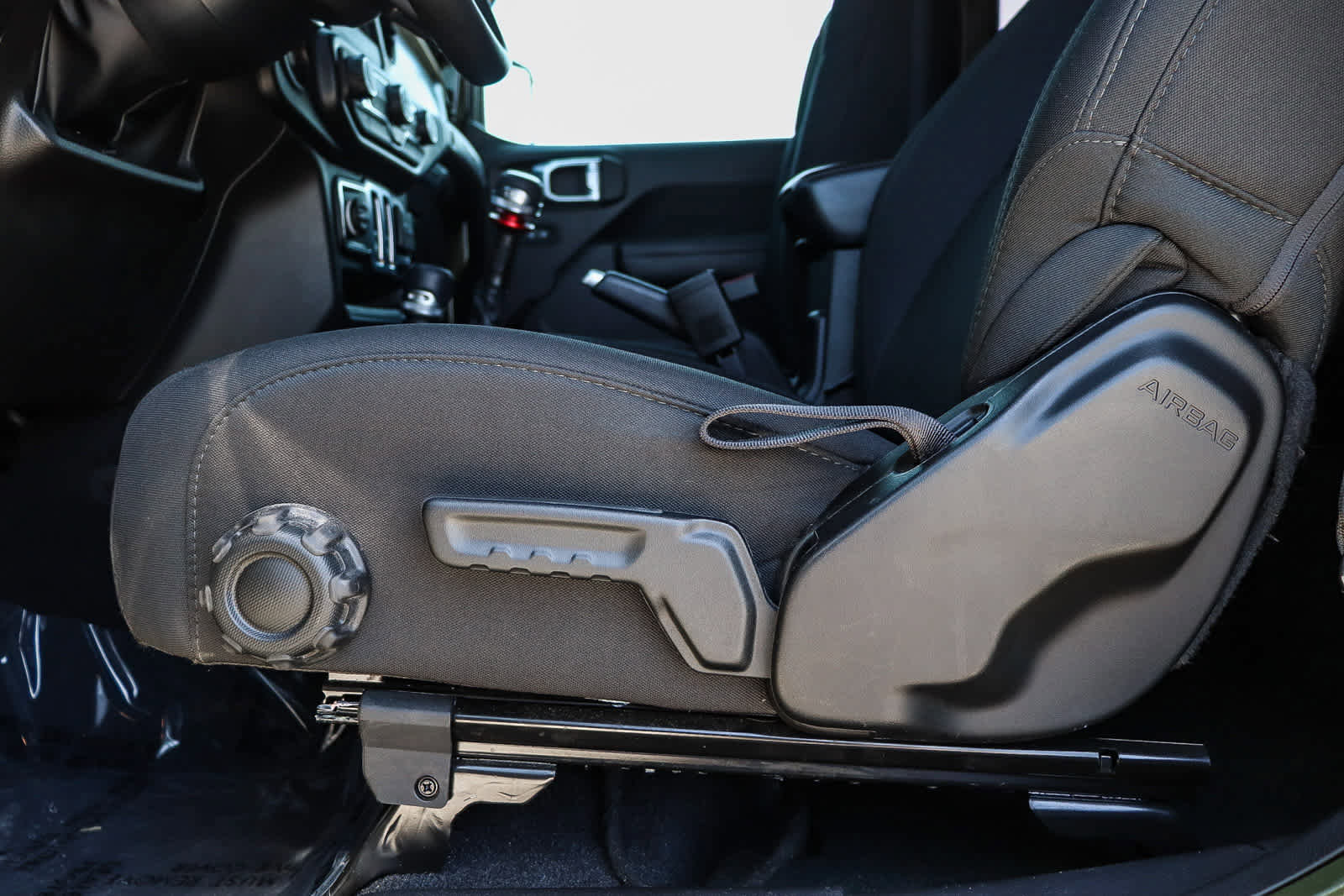 Used 2022 Jeep Wrangler Sport S image 22