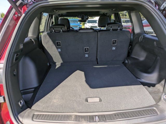 New 2025 Jeep Grand Cherokee Altitude image 12