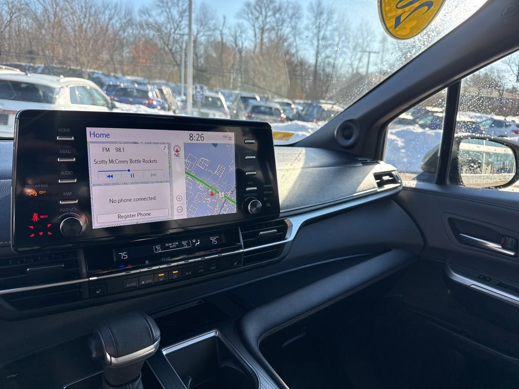 Used 2023 Toyota Sienna XLE Woodland Edition image 16