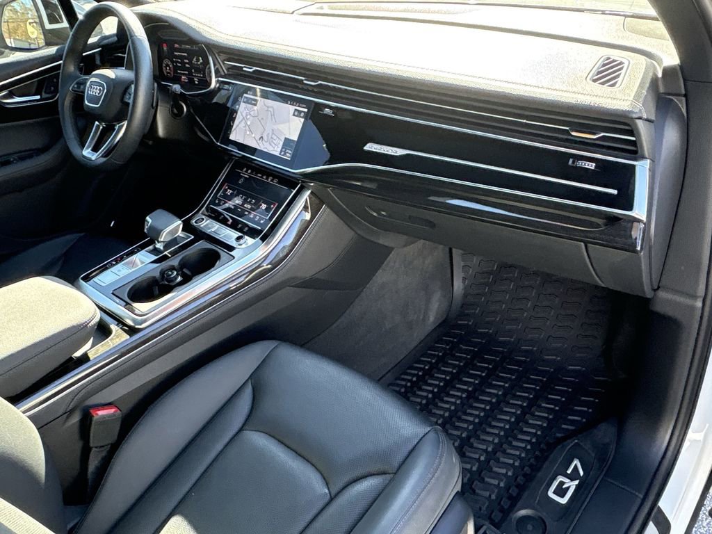 Used 2023 Audi Q7 3.0T Prestige image 30