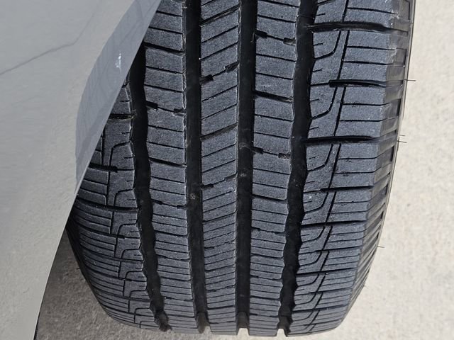 Used 2020 Chrysler Pacifica Limited image 11