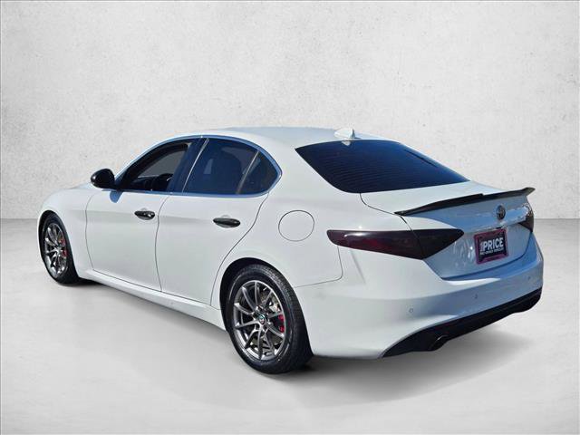 Used 2018 Alfa Romeo Giulia RWD image 8