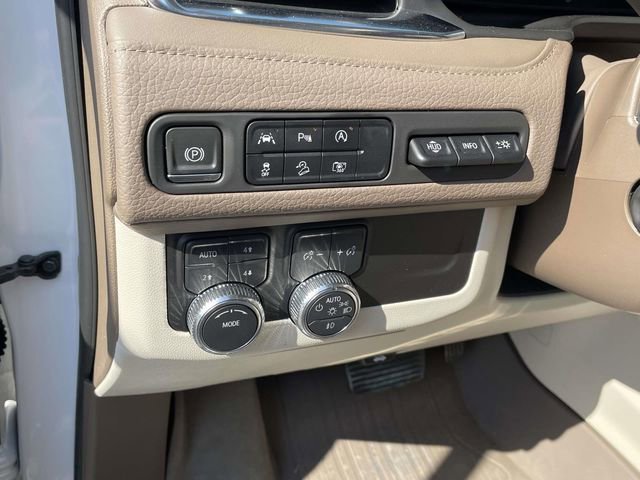 Used 2023 GMC Yukon Denali w/ LPO, Floor Liner Package AWD/4WD image 21