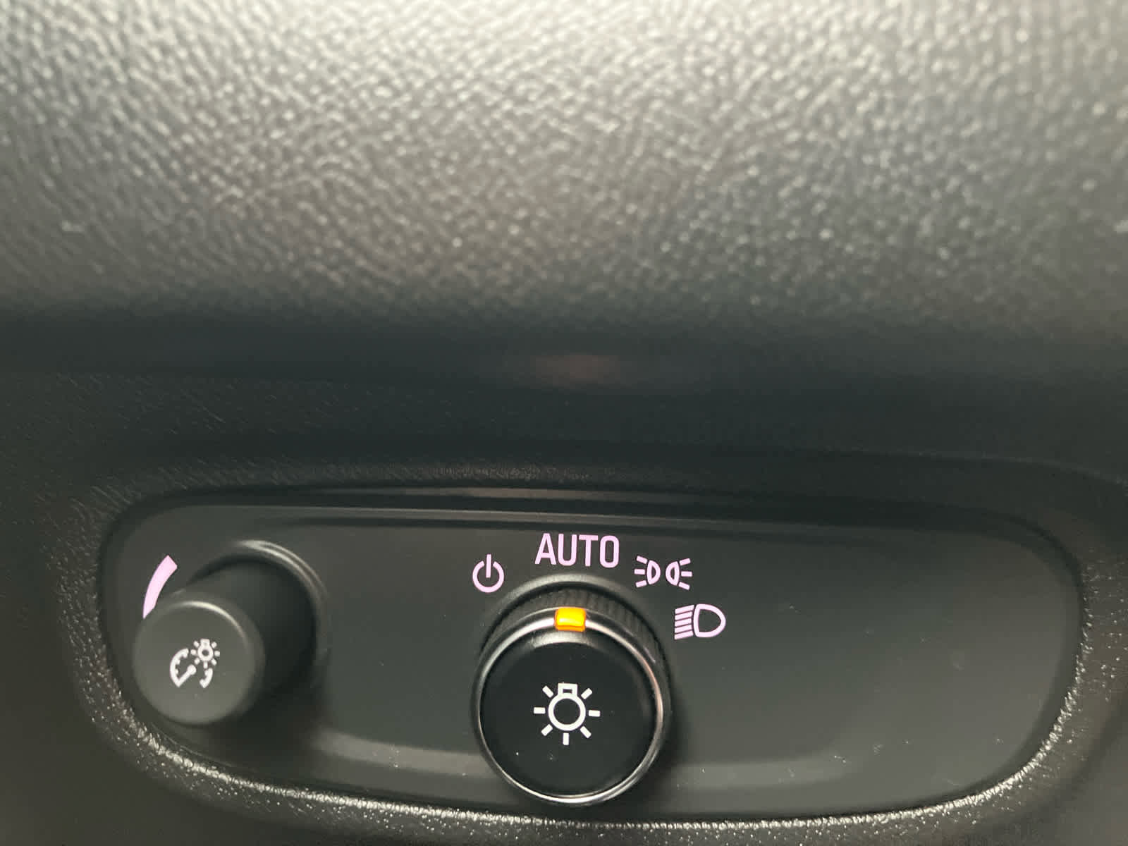 Used 2022 GMC Terrain SLE w/ Driver Convenience Package image 14