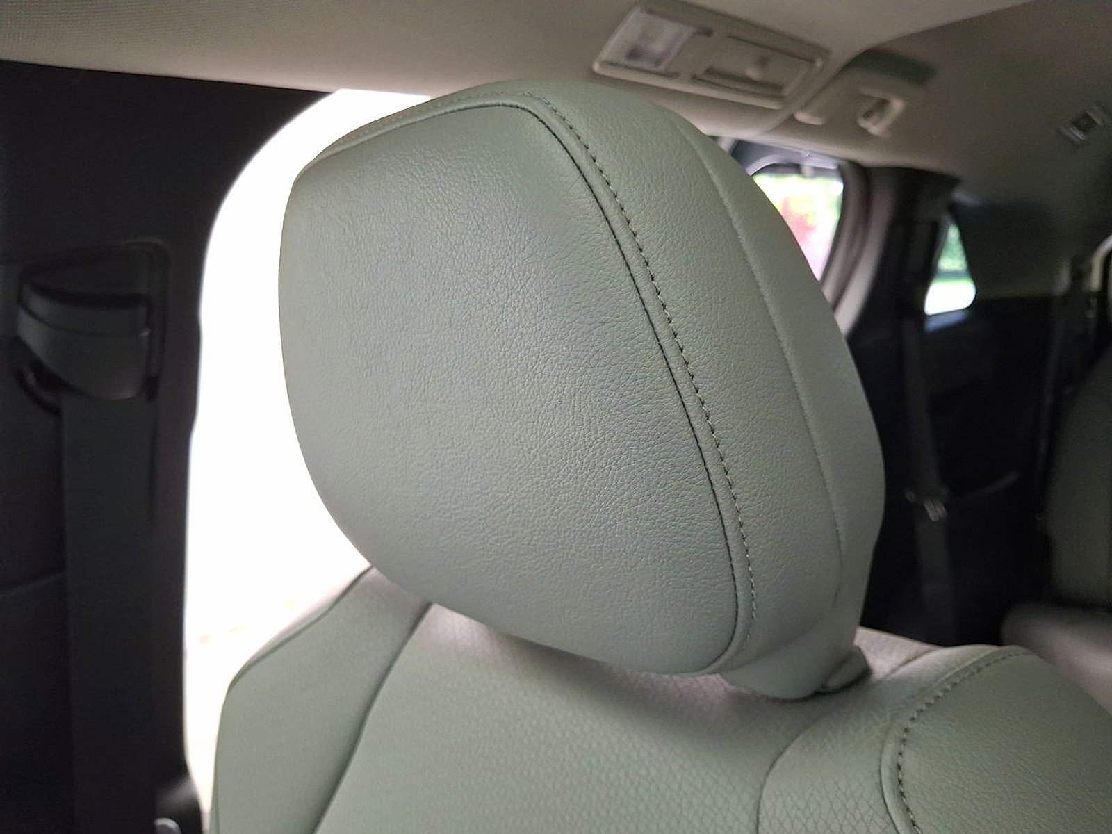 Used 2026 Toyota Sienna XLE FWD image 21